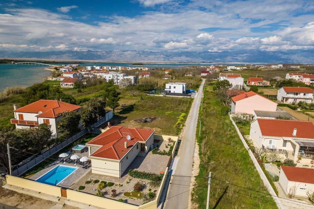 Villa Mattina, With Heated Pool And Jacuzzi Привлака Екстер'єр фото