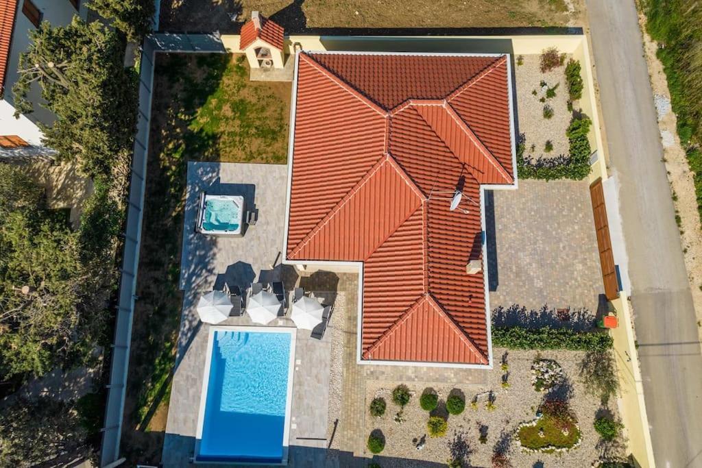 Villa Mattina, With Heated Pool And Jacuzzi Привлака Екстер'єр фото