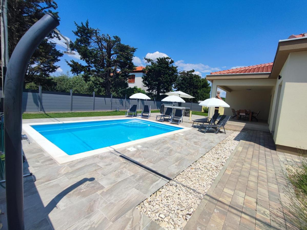 Villa Mattina, With Heated Pool And Jacuzzi Привлака Екстер'єр фото
